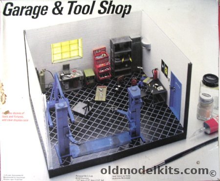 Testors 1/24 Garage & Tool Shop Double Unit, 430 plastic model kit